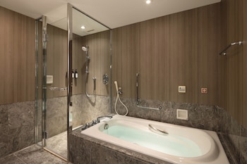 25F Smoking Floor, Panoramic King Room