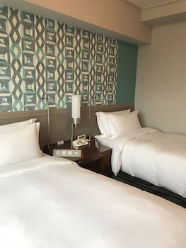 Standard Twin Room, Non Smoking, 3-18F