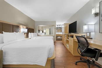 Standard Room, 2 Queen Beds, Non Smoking, Courtyard View