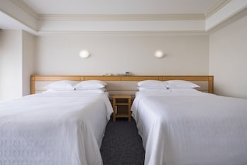 Guest room, 2 Double Beds, Disney or Bay view, Main Building, Balcony