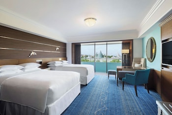 Room, 2 Double Beds, Bay View (Disney or Bay view)