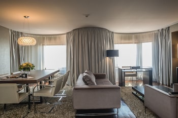 Penthouse, Kitchenette, River View