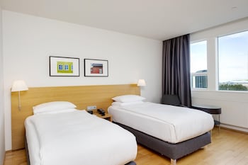 Twin Room with Mountain View