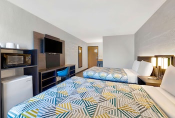 Standard Room, 2 Double Beds, Non Smoking