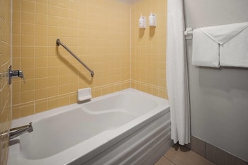 Suite, 2 Double Beds, Accessible, Non Smoking (Mobility)