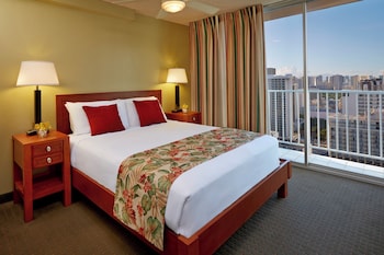 Suite, 1 Bedroom, Partial Ocean View (1 Queen Bed)