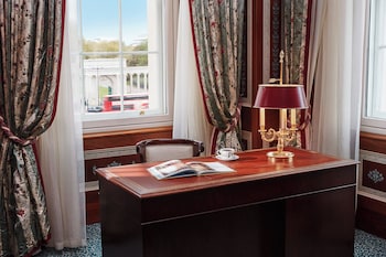 Suite (Buckingham)