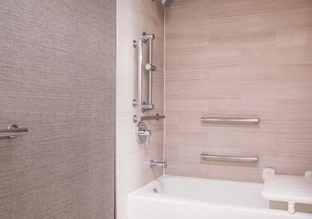 Superior Room, 2 Double Beds, Accessible, Bathtub (Mobility & Hearing)