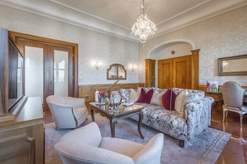 Royal Suite, 1 King Bed, Terrace, City View