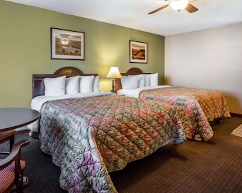 Standard Room, 2 Queen Beds, Non Smoking