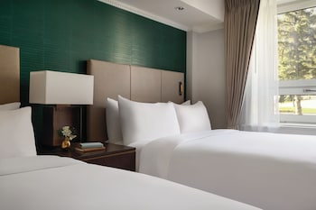 Suite, 2 Queen Beds (Gatehouse)