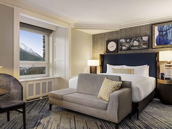 Signature Room, 1 King Bed, Mountain View