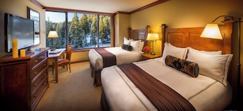 Deluxe Room, 2 Queen Beds (Forest View)