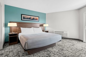 Suite, 1 King Bed, Living Room with Sofa Bed, Ocean View, Non Smoking