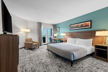 Suite, 1 King Bed, Living Room with Sofa Bed, Ocean View, Non Smoking