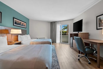 Standard Room, 2 Queen Beds, Non Smoking