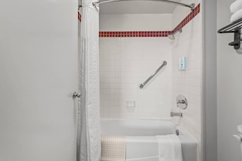Suite, 1 King Bed, Living Room with Sofa Bed, Ocean View, Non Smoking