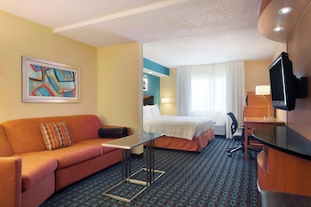 Executive Suite, 1 King Bed with Sofa bed, Non Smoking