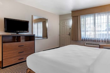 Standard Room, 1 Queen Bed, Accessible, Non Smoking