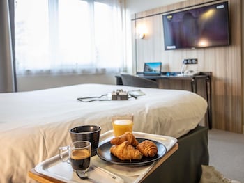 Standard Triple Room, 2 Double Beds