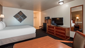Suite, Multiple Beds, Non Smoking, Refrigerator & Microwave