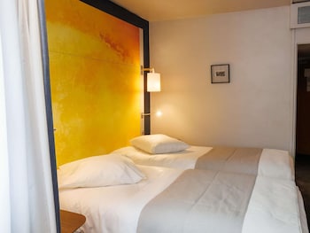 Classic Double Room, Multiple Beds
