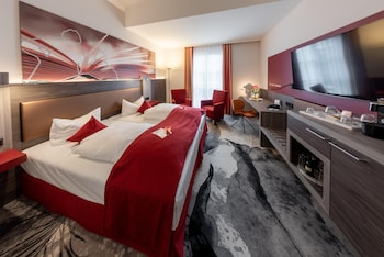 Standard Room, 1 Double Bed, Courtyard Area