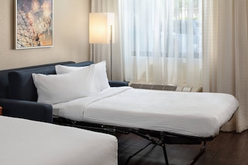 Room, 1 King Bed (Mobility Accessible, Tub)