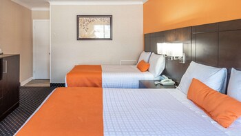 Suite, Multiple Beds, Non Smoking