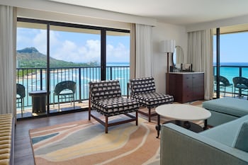 Club Room, 2 Bedrooms, Oceanfront (2 King Beds)