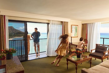 Club Room, 2 Bedrooms, Oceanfront (2 King Beds)