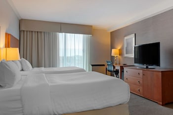 Standard Room, 2 Double Beds, Refrigerator, River View