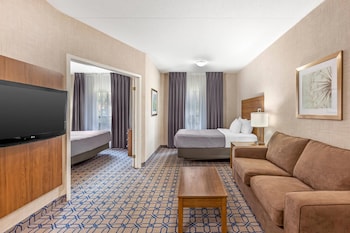 Suite, Non Smoking (1 King Bed, 1 Double Bed)