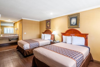 Standard Room, 2 Queen Beds, Non Smoking