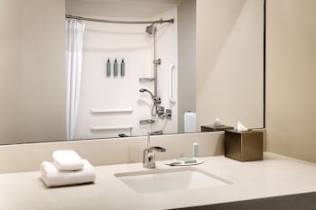 Room, 2 Queen Beds, Hearing Accessible (Mobility Accessible with Bathtub)