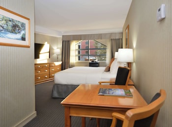 Deluxe Room, 1 King Bed