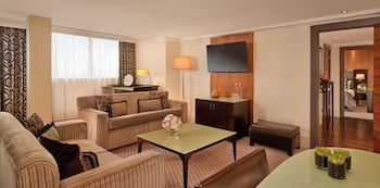 Executive Penthouse, 1 King Bed with Sofa bed (Penthouse King Suite)