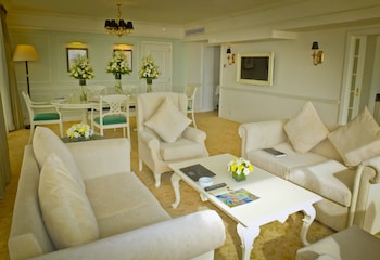 Presidential Suite, 1 King Bed, Harbor View, Executive Level
