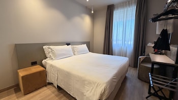 Comfort Room, 1 King Bed, Non Smoking (Converts to 2 Twin Beds)