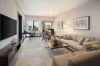 Suite, 1 Bedroom, Pool View