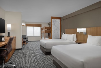 Room, Multiple Beds (High Floor)