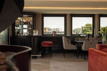 Penthouse (Hassler Suite)