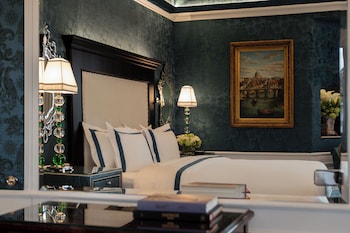 Penthouse (Villa Medici Suite)