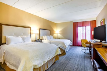 2 Queen Beds