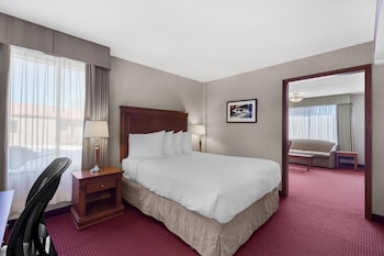 Suite, 1 Queen Bed, Non Smoking, Kitchenette