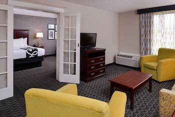 Suite, 1 King Bed, Non Smoking