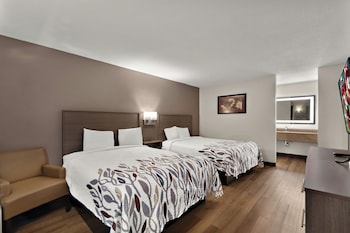 Deluxe Room, 2 Queen Beds, Non Smoking (First Floor)