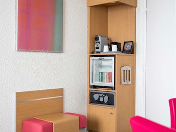Suite, 1 Queen Bed with Sofa bed
