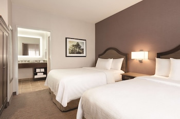 Room, 2 Double Beds, Pool View