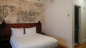 Room, 1 Queen Bed, City View